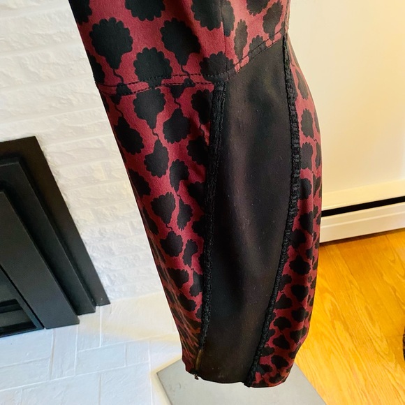 Rachel Roy Fitted Pencil Dress In Burgundy & Black Print - Picture 6 of 8